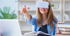 Éducation à l'aide de casque VR